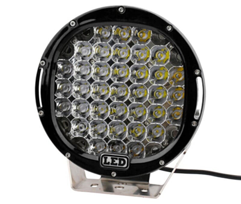 Phare LED spot 185W 37 leds CREE vue frontale rapprochée pour 4x4 et SUV