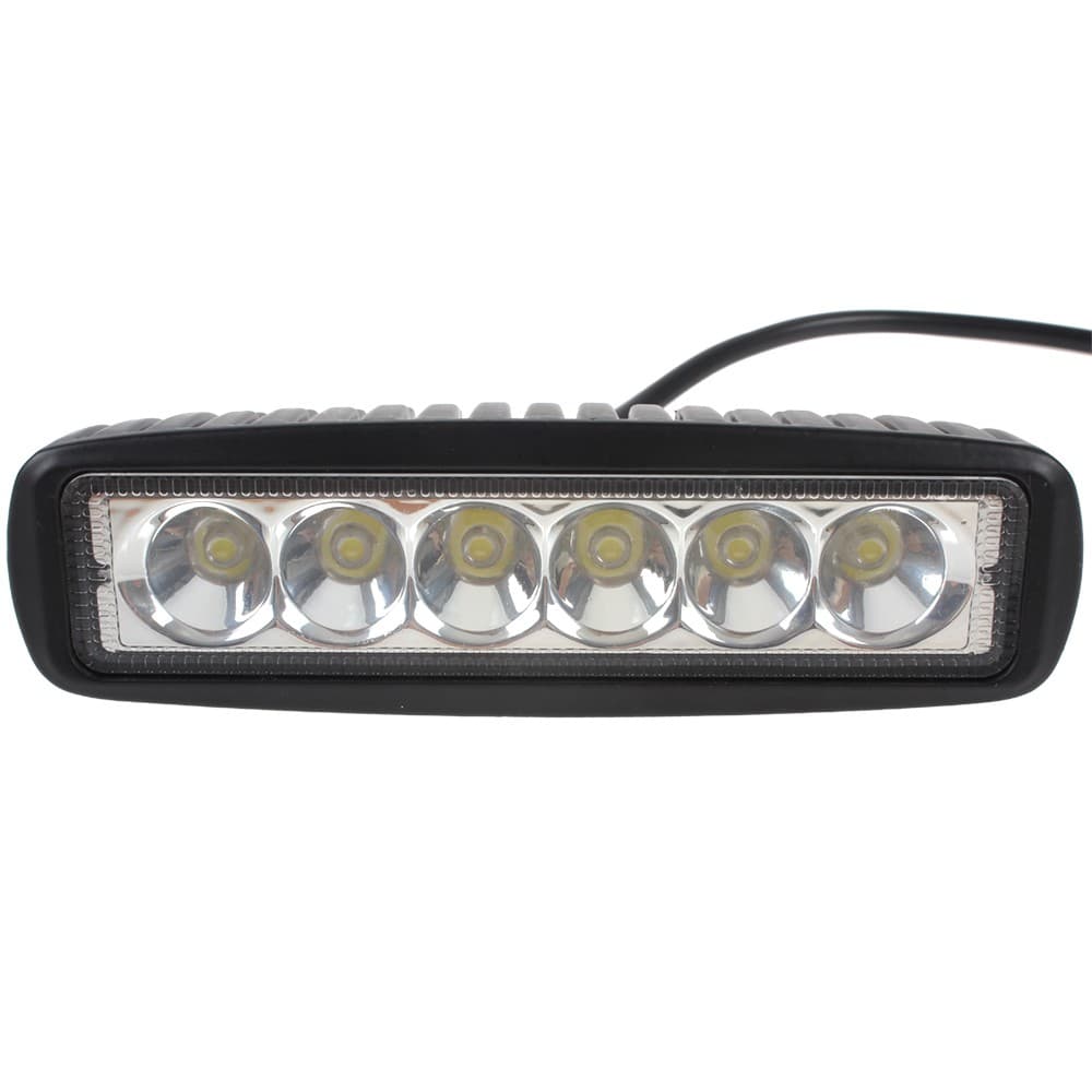 Vue de face phare LED auto 18W 6 diodes faisceau spot, boîtier alu noir 160mm éteint