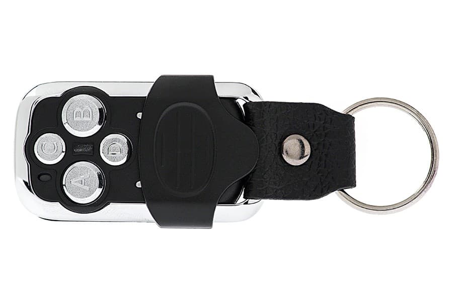 Gros plan télécommande sans fil 4 boutons A B C D avec porte-clés pour barre LED auto