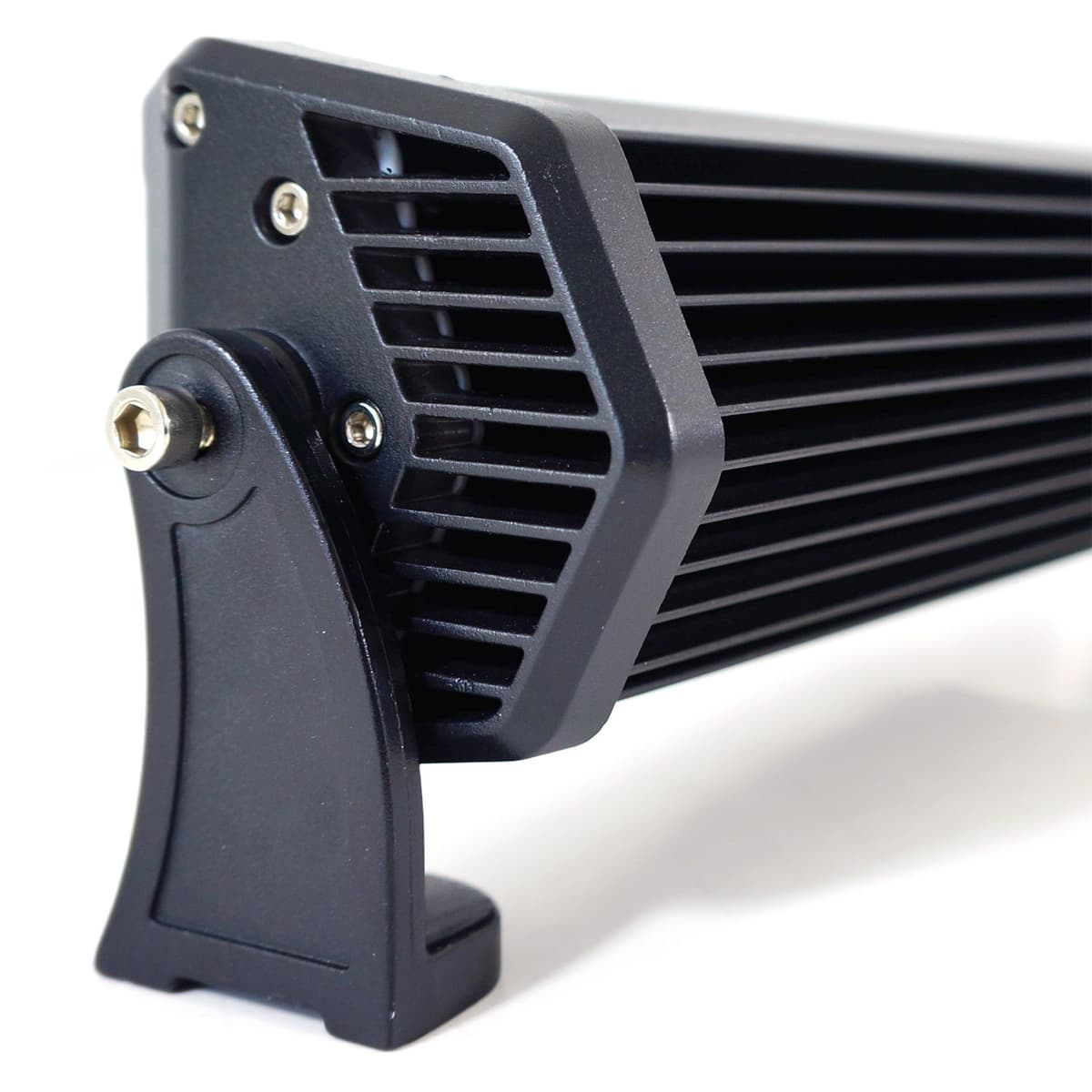 Détail embout aluminium de la rampe LED 300W, dissipateur thermique nervuré et patte de fixation réglable